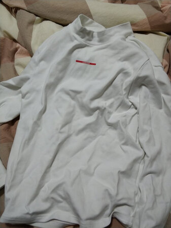 衣服质量很不错，也比较厚
