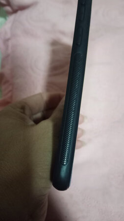 手机壳收到，质量非常棒，发的默认图片，萌萌哒，物流也很快，非常满意！