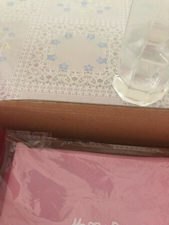 产品挺好，不知道值不值148，但是我挺喜欢?就是提一点建议，包装箱里面要是白色面就更显得更高档了，总体东西很喜欢，很好