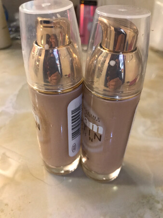 产品质感：挺好
适合肤质：是的
保湿效果：不错
产品包装：挺好
