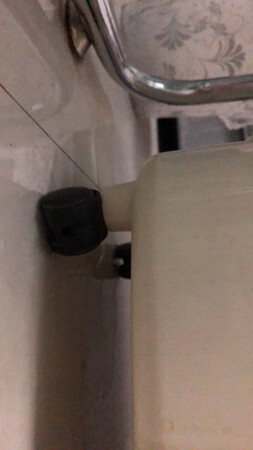 好是好，但是用了几次后发现盆底漏水，不知道原因，现在是底下垫抹布，要不然流的地上一滩水，还好不是木地板