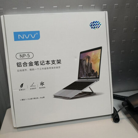 产品包装：完美
材质做工：金属质感非常棒
使用效果：使用手感体验很好
外观设计：很特别，我很喜欢！