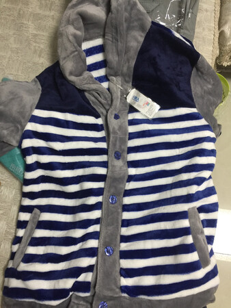 料子很柔软，就是有点厚啊
