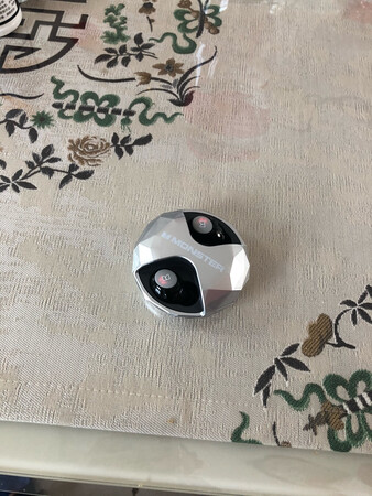 终于到货了，迫不及待打开包装非常满意，音质很不错，非常愉快的一次购物。