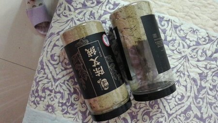 宝贝收到了，做了一个垫子还有一瓶没有用完。绒很细，物流很快，第二天就收到了。值得购买。
