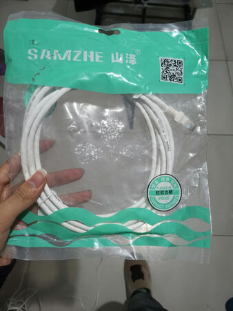 刚收到快递，还没试，包装完好，质量非常好，与卖家描述的完全一致，非常满意，真的很喜欢，完全超出期望值，发货速度非常快，包装非常仔细、严实， 物流公司 服务态度很好，不亏是京东，当天下单当天就到了，刚打电话的时候还有点不相信，结果真的到了，速度也太快了吧！！！