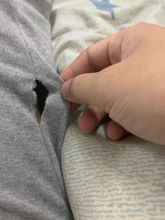 无语了，刚穿上才发现是坏的，果然便宜没好货。