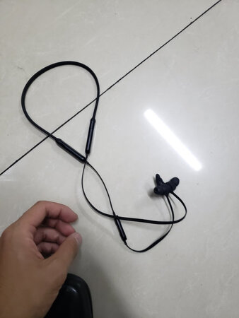 用了一段时间了 感觉不错 和想象中的差不多 卖家态度也很好 服务很热情 耳机音效不错 电池也比较耐用 很满意的一次购物?