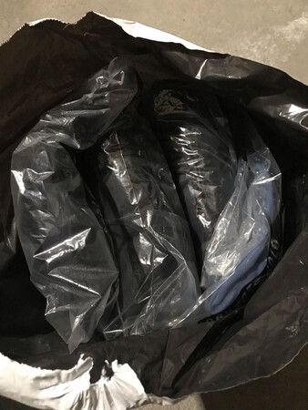 款式轻薄适合这个季节穿。搞活动，买了好多件。已经是常客了一有需要就会来买。
