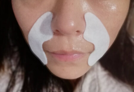 补水效果：就是一般的补水保养吧，刚敷上凉凉的，设计的很好很服帖！还行吧为了凑单