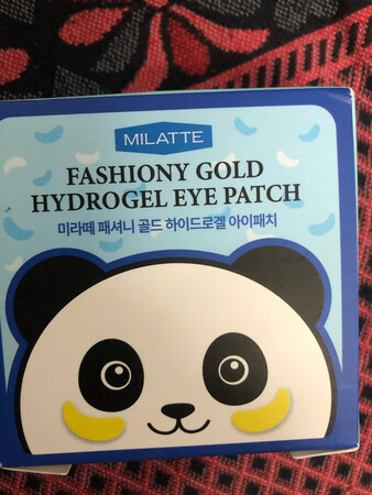 之前买过，感觉主要是滋润效果，对黑眼圈可能要持续使用才能见效果，期待有改善