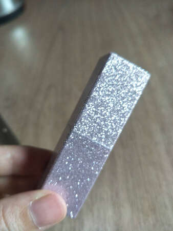 太红了，没有图片上的，那么自然。