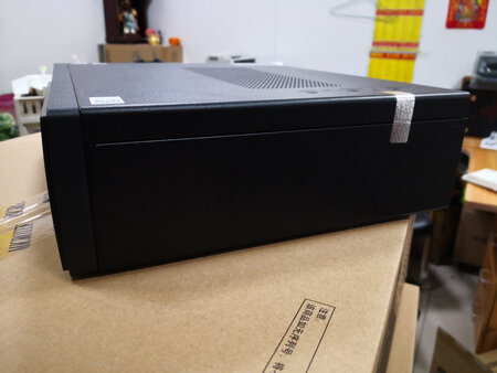 速度不错，用起来很流畅，主要是办公使用，安装好后开机自动运行 机箱很小巧