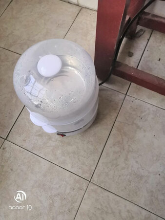 本次双11，买了这个蒸蛋器，它有许多的优点:发货速度贼气快，客服的服务态度也很好。采用了双层的结构，外观简洁明亮，盖子无异味，350W的功率足够日常使用了，蒸蛋速度还是比较快的，十分钟内就可以了，是非常不错购物体验。