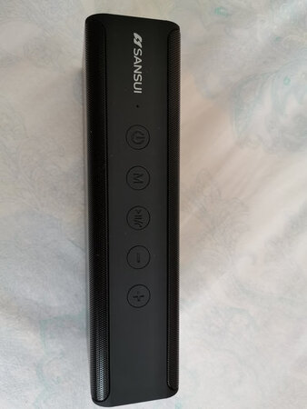 一直在京东购物，方便快捷，前一天下单，第二天送货上门，这款音响是是在亲戚家发现的，音质很好，没有杂音，低音效果不错，种草了赶紧自己也买一个