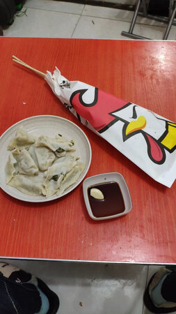 买了一套，没有味道，微波炉也可以加热