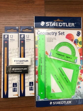 一只铅笔，赶上活动，竟然是德国品牌的产品，不加活动优惠的话，应该不会购买，不过活动下来优惠了很多，价格很美力，活动太给力了，也还没有写，不知道手感怎么样，写字顺不顺手，以前买中华的多，第一次接触德国品牌的，应该没有问题