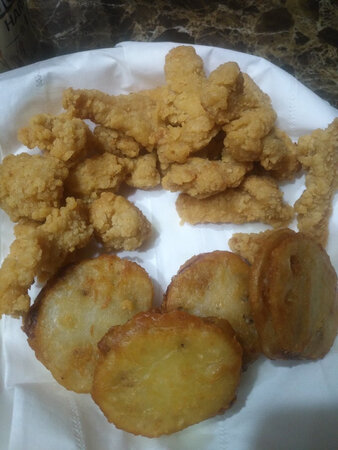 一袋10个，味道还不错，咸淡合适，当个小零食吧