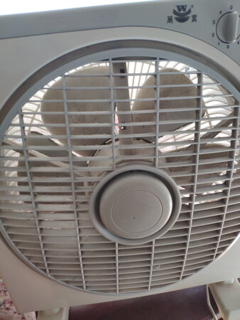还可以吧，价格优势，喜欢这种外面导流转的快的，那种慢的，热天会受不了，固定一直吹又怕生病