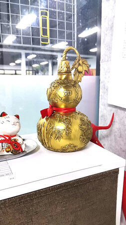 质地一般，但蛮重的，比较稳