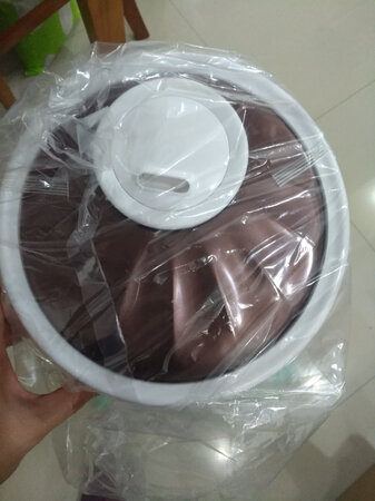 这是买的德尔玛加湿器，冬天用油汀或者空调啥的，一定要用加湿器！不然太干了！双十一买的价格真不错，优惠大！加湿器看着就不错！