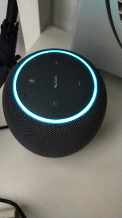 外形外观：挺小巧的，方便携带
音质音效：低音还有点欠缺