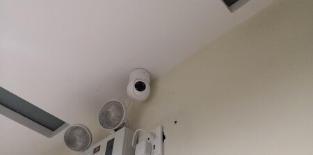 操作使用：配对简便，操作灵敏