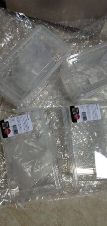 容量大小：认可 正好
厚薄程度：舒服的感觉
实用性能：满意
商品材质：无异味
其他特色：包满非常满意  商家非常注意细节