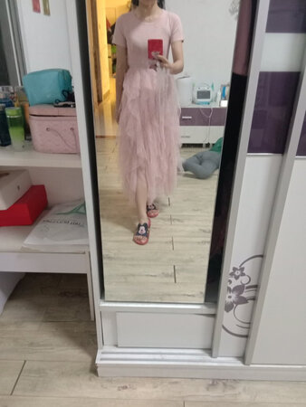 还行吧，质量挺好，五折买的实惠，上面是针织的舒服！这家店衣服不错！还会买！