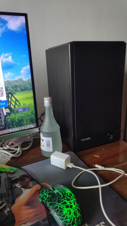 音质音效：挺好的
做工质感：还行
其他特色：可能是存货，出气孔有点小发霉不过没影响音质。