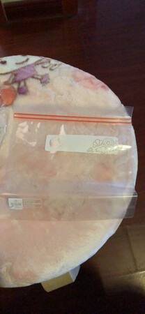 密实袋收到啦！食品级材质，双层密封，可以用来装自制的小食品或吃不完的零食，很方便实用！京东快递双十一之际依然给力，而且产品种类齐全，有一些可能超市都买不到，给力，会继续支持京东！