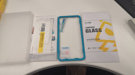 做工质感：高清触感好，包装好
抗指纹性：防脏污
贴合度：贴和紧
透明度：高清