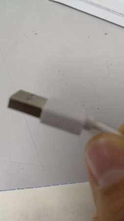 做工质感：对得起价格
有苹果认证不用反应弹窗
