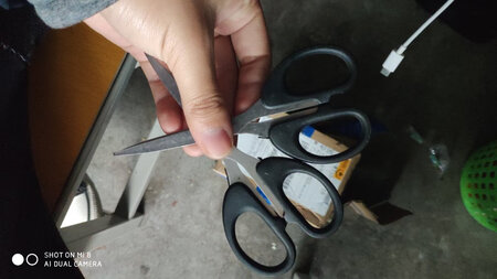 刚刚收到快递，打开一看东西确实不错，质量还可以吧，剪纸用，没问题。开心