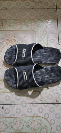 不错穿上大小正合脚，挺满意的