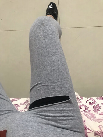 洗过后第一次穿，突然就裂开了，我都懵了