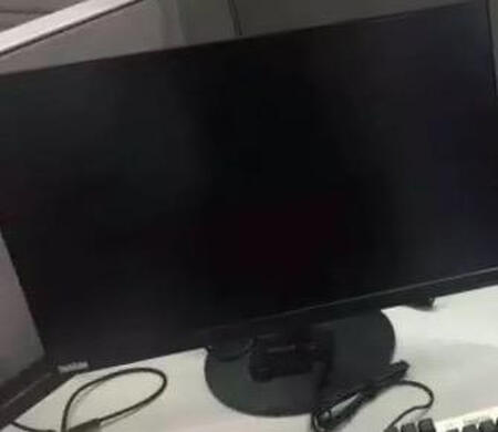 同事指定要买这款显示器，和其他的就是不一样。