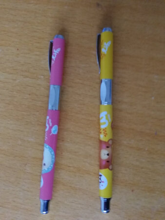 物美价廉，书写流利，适合小学生书写。