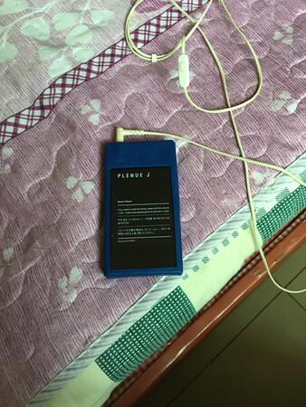 刚买完爱欧迪*元的播放器隔了一天又买了这款播放器声音真好听值得拥有续航这两款有点夸张希望实事求是