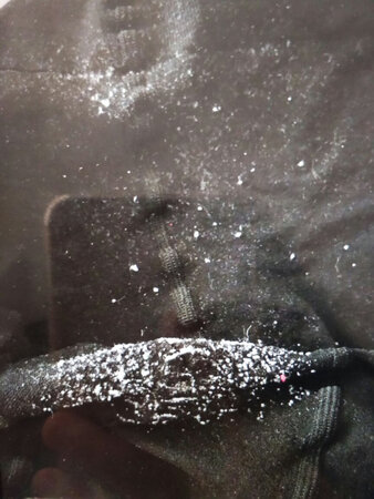 价格不便宜，我昨天刚穿，回到家就成这个样子了，卖的这是什么啊，话不多说，看图，不解释