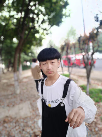 很好很喜欢质量也很好。也跟合身。
