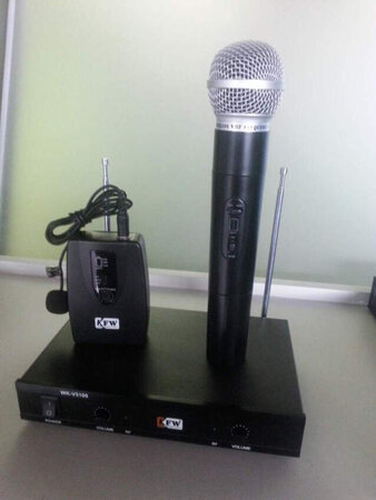 京东自营送货快，活动价划算很多。同样音响，这款产品除了声音比较小，其他都还好。