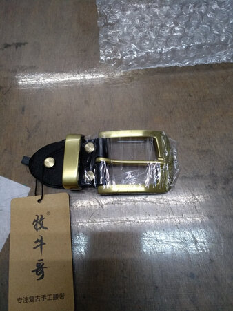 看起来不错，就是大匡好象有点不够纯铜可带小磁性及螺丝钉。
