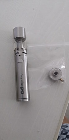 没抽几天就坏了，抽不动，联系客服十元换底柱，换了能抽动了，可是跟喝油似的，怀疑漏油，口感极差，雾化极少，抽几口就发烫，烫嘴的那种烫！现已全部寄回处理！！！跟进。。。