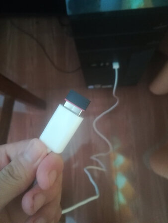 这个实在是太棒了，让原本不能上网的台式电脑变得像手机一样可以连接WIFI，还送了光盘?