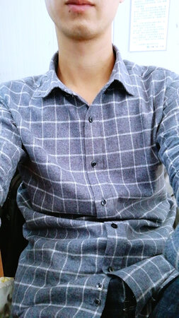 衬衣挺厚实的，材质柔软纯棉，穿着舒服
我净身高177，64kg，39的正好