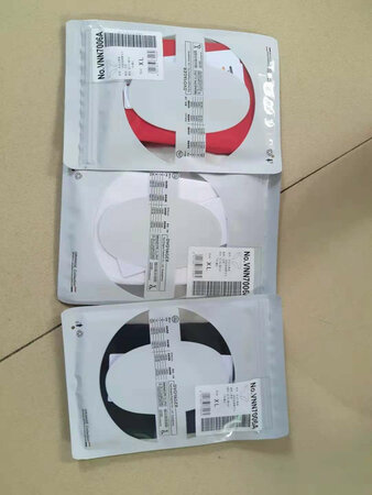 还没试穿，看起来挺好的。