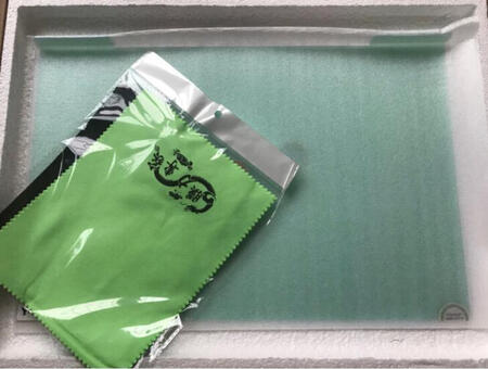 尺寸正合适，不错。显示屏看起来没这么亮，眼睛没这么涩了。
经常网购，总有大量的包裹收，有很多的评语要写！ 但是，总是写评语花掉了我大量的时间和精力！ 所以在一段时间里，我总是不去评价或者随便写写！ 但是，我又总是觉得好像有点对不住那些辛苦工作的卖家客服、仓管、老板。 于是我写下了一小段话，给我觉得能拿到我五星好评的卖家的宝贝评价里面以示感谢和尊敬！