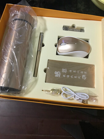 感觉质量不错，送老师感恩的