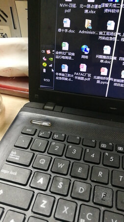 电池合适，待机时间长，用着方便，期待l时间的考验～